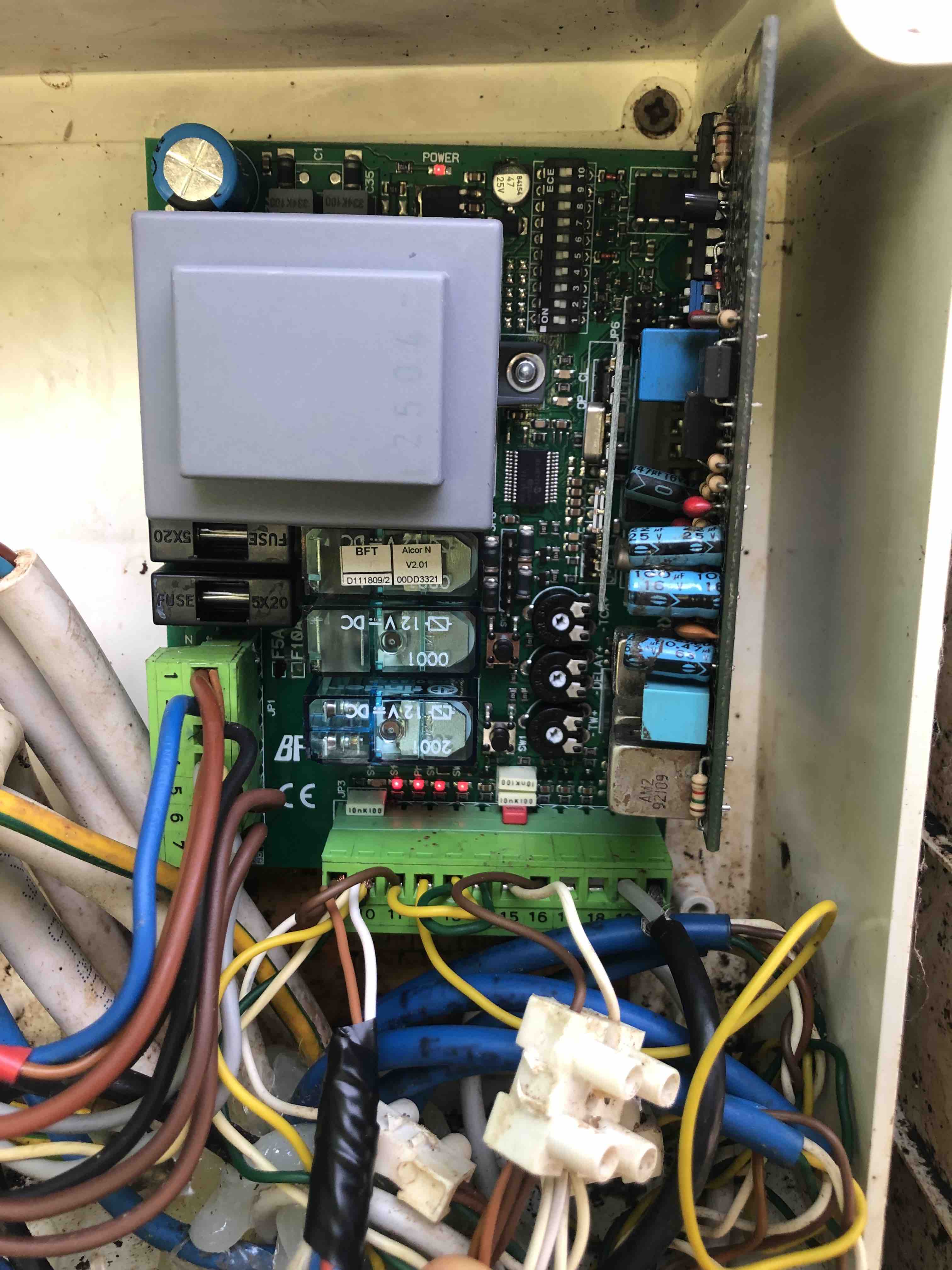 Scheda Alcor N utilizzo contemporaneo con ricevente integrata ed