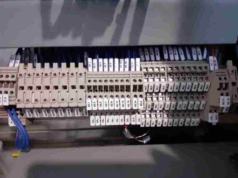 Quadro_Fusibili.thumb.jpg.826beb24ebb87e411a8e5b40d7945734.jpg