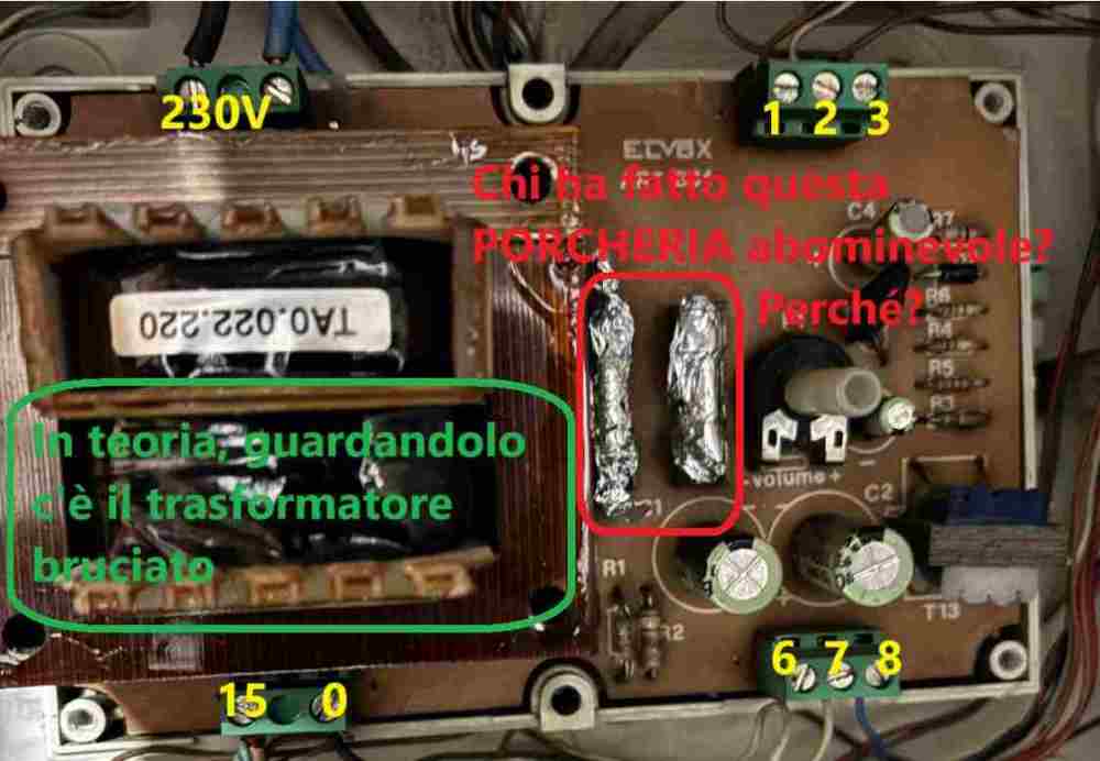 Alimentatore831Elvox.thumb.jpg.e6c83bcf12292ba0b4515ac09fcf2c6b.jpg