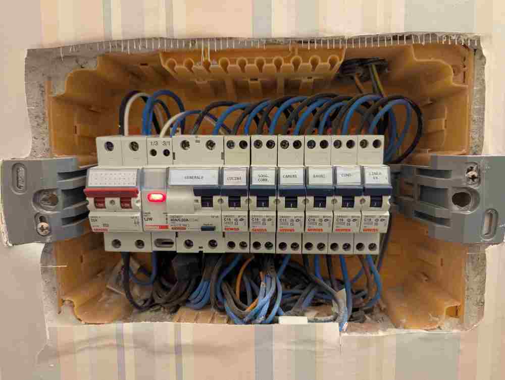 quadro.thumb.jpg.70fc43a9e39f78b9ca1f18c6a47c52d8.jpg