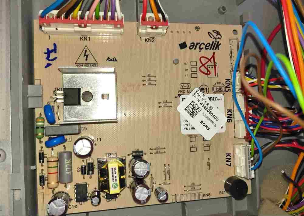scheda elettr. Frigo Beko T74530Ne - lato A.jpg
