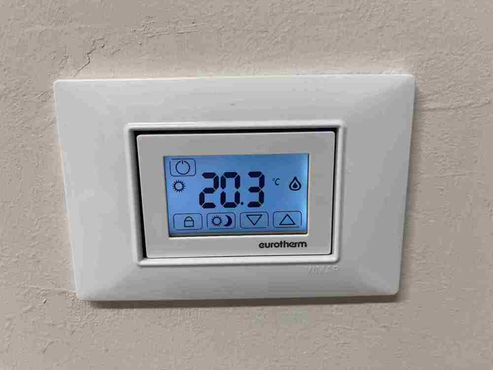 Termostato Eurotherm.jpg