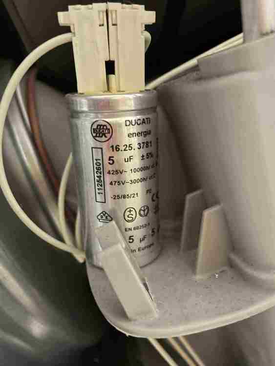 06 condensatore 5mf.jpg