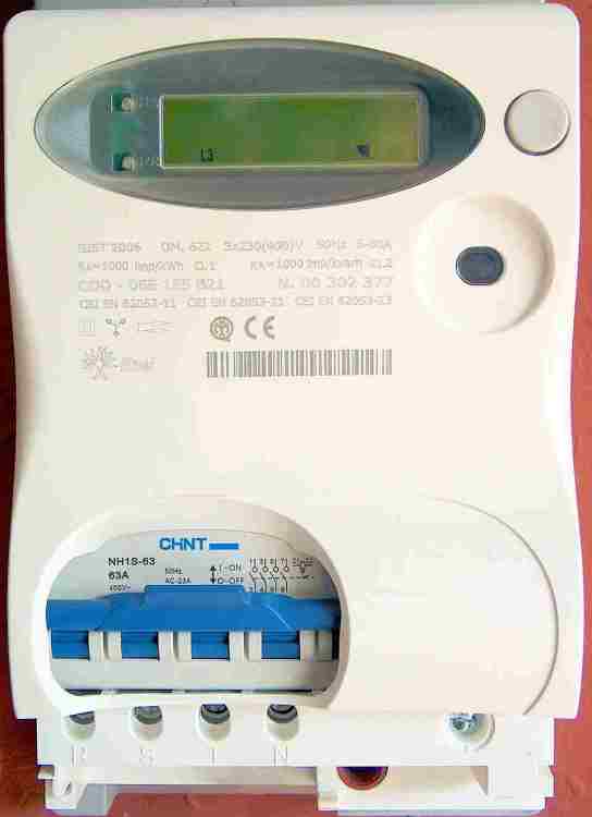 Contatore_enel_trifase.thumb.jpg.6c545fd38251d973a521fe262faa924c.jpg
